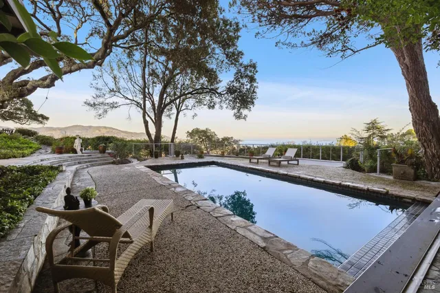 $2,995,000 | 25 Oakhurst Road, San Rafael, CA 94901