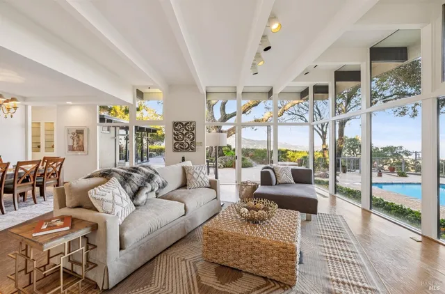 $2,995,000 | 25 Oakhurst Road, San Rafael, CA 94901