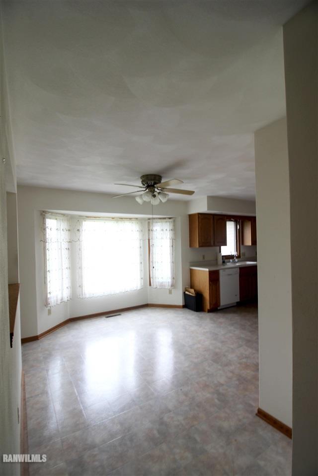 3050 Moss Canyon Road Freeport, IL 61032 - Photo 6 of 27 Gallery Image 6