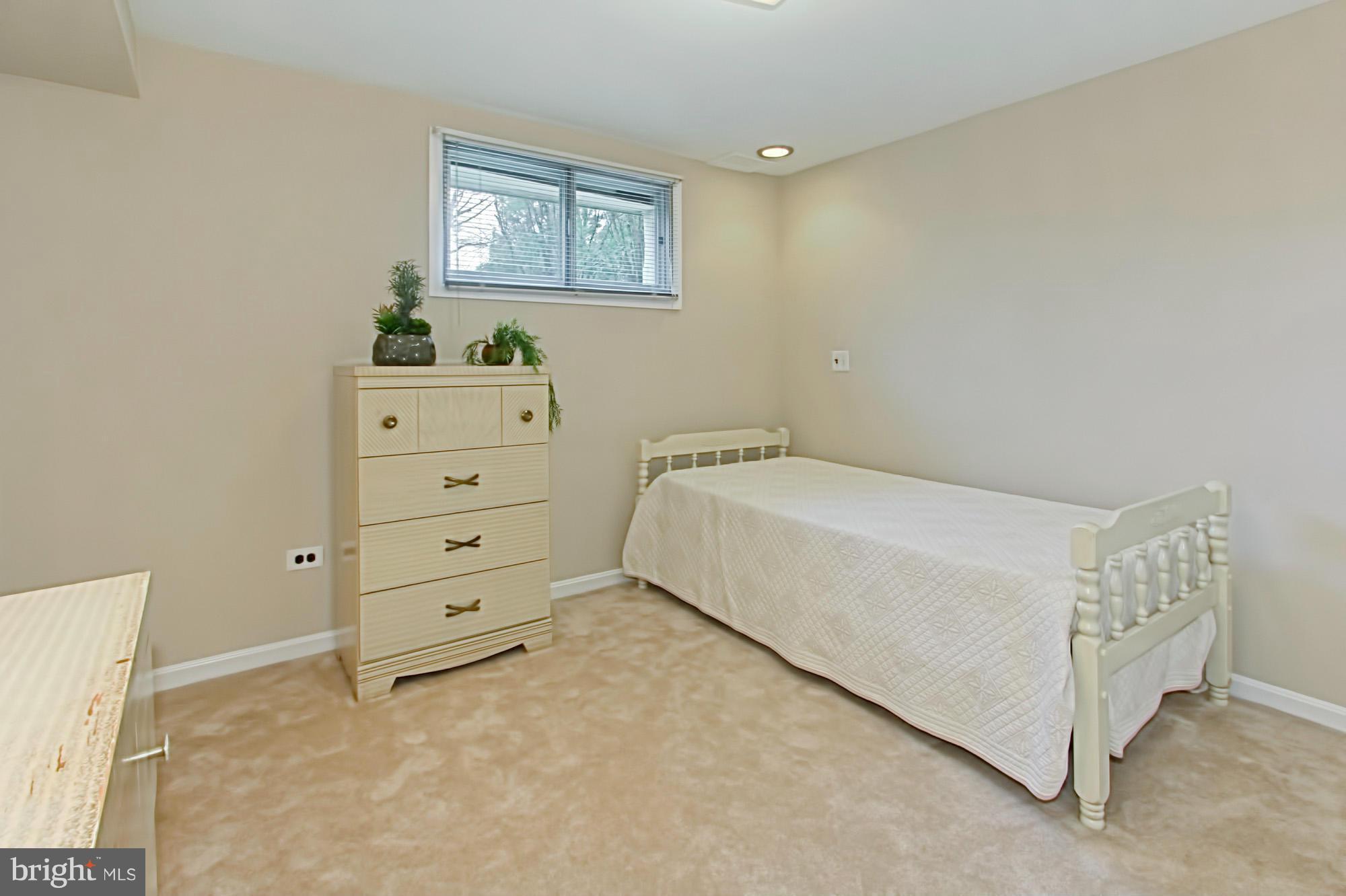 8010 Brompton Street Springfield, VA 22152 - Photo 21 of 30 Bedroom