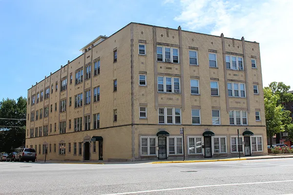 $1,250 | 7542 Adams Street, Unit 101, Forest Park, IL 60130