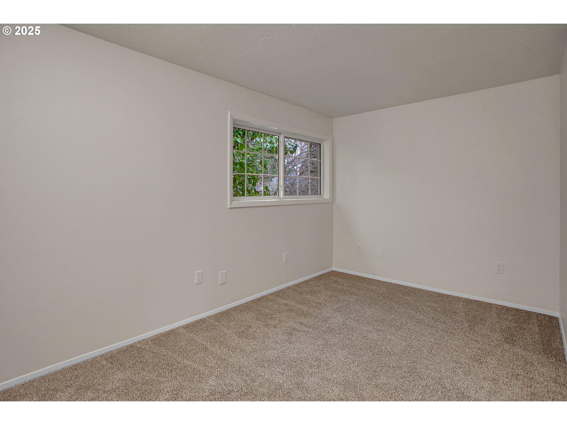 16211 Southwest Ellerson Street Beaverton, OR 97007 - Photo 31 of 39 Bedroom