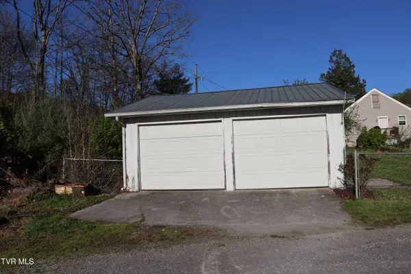 $239,000 | 1203 1st Avenue East, Big Stone Gap, VA 24219