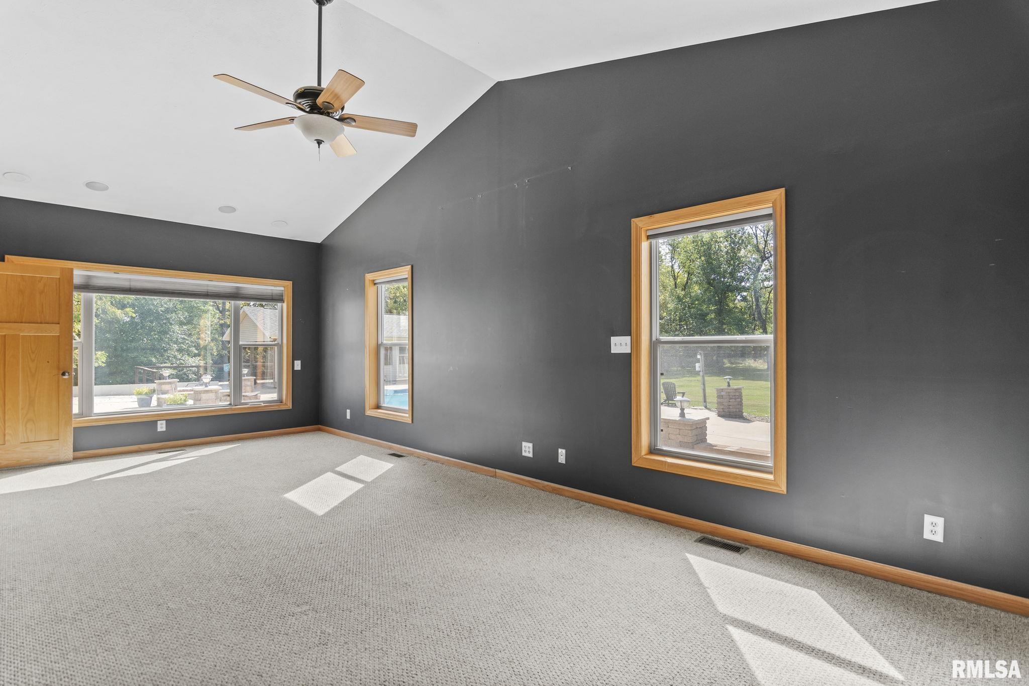 10 South Griffith Creek Road Mechanicsburg, IL 62545 - Photo 19 of 81