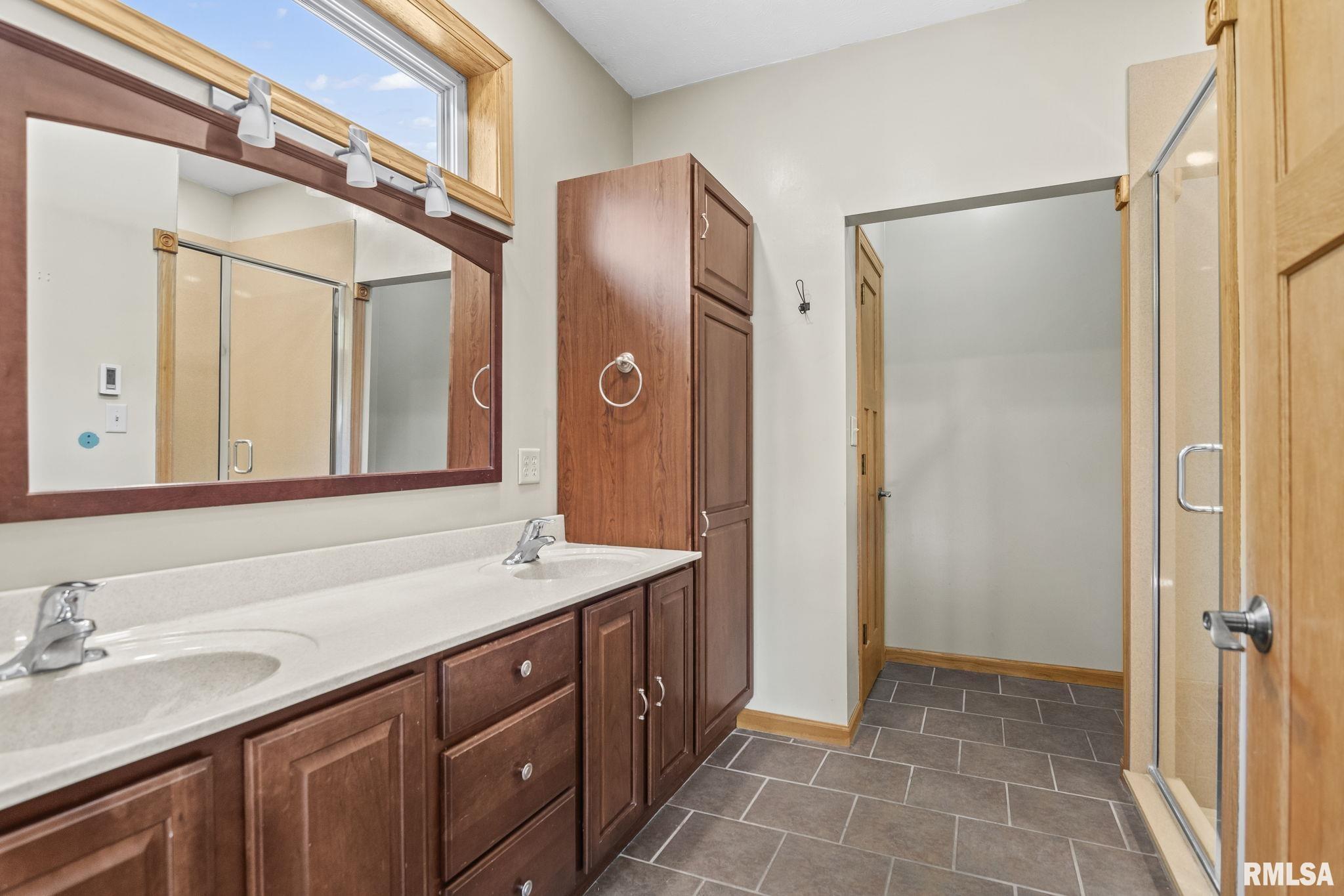 10 South Griffith Creek Road Mechanicsburg, IL 62545 - Photo 21 of 81