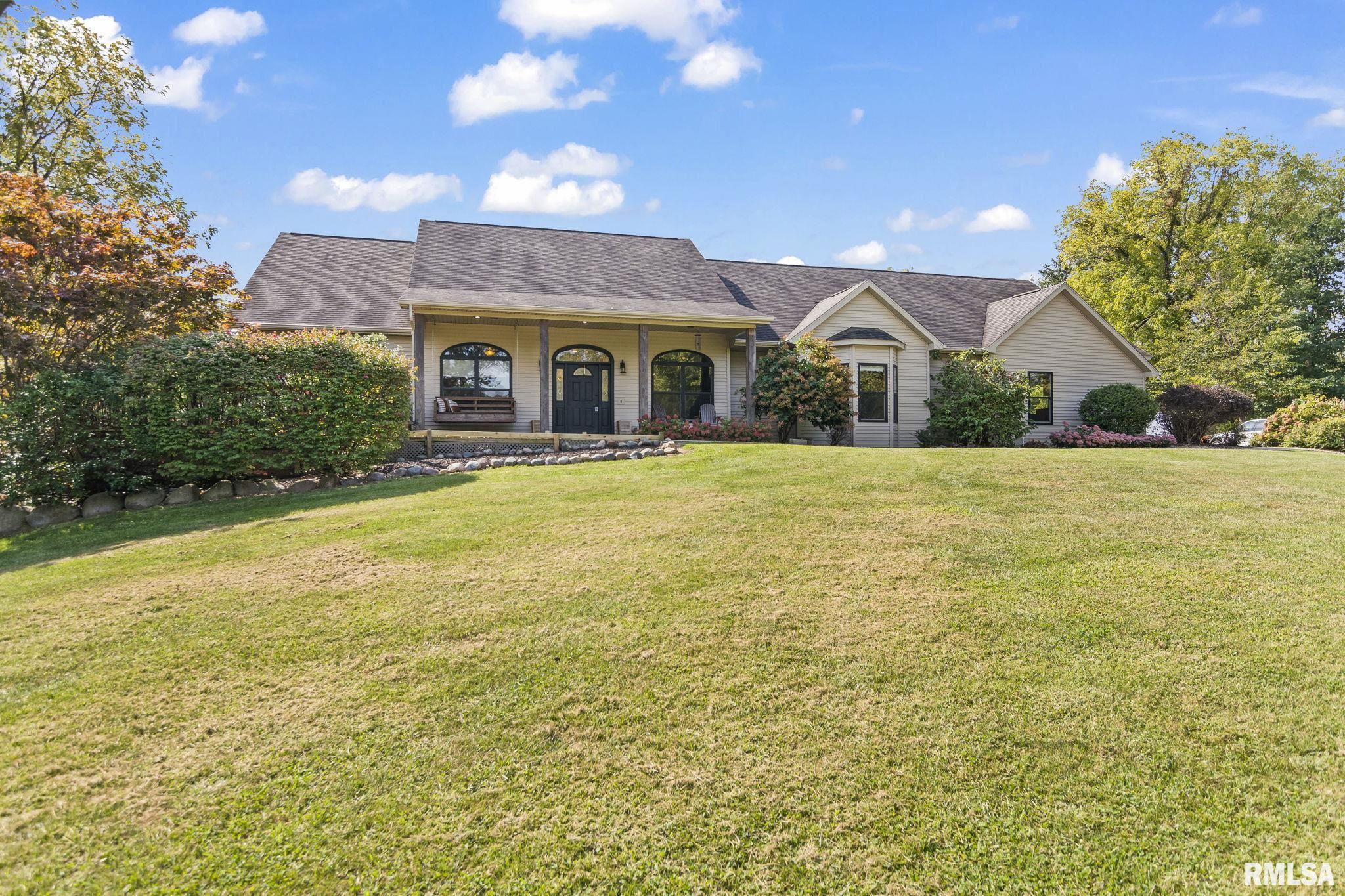 10 South Griffith Creek Road Mechanicsburg, IL 62545 - Photo 3 of 81