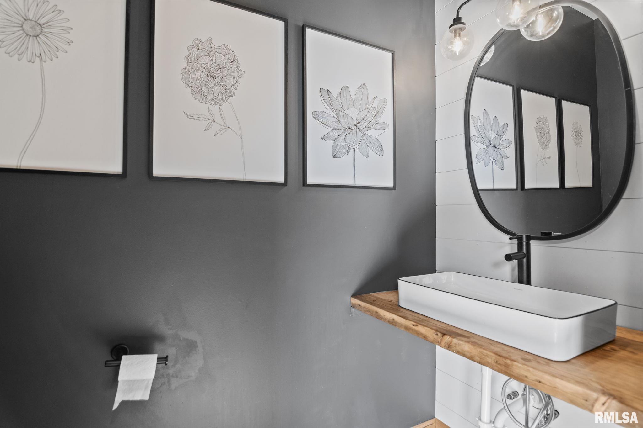 10 South Griffith Creek Road Mechanicsburg, IL 62545 - Photo 36 of 81