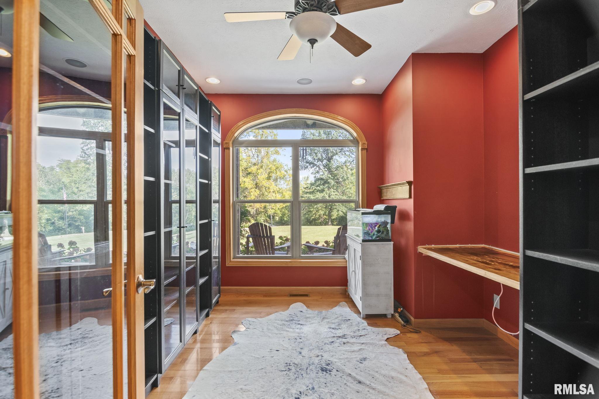 10 South Griffith Creek Road Mechanicsburg, IL 62545 - Photo 37 of 81