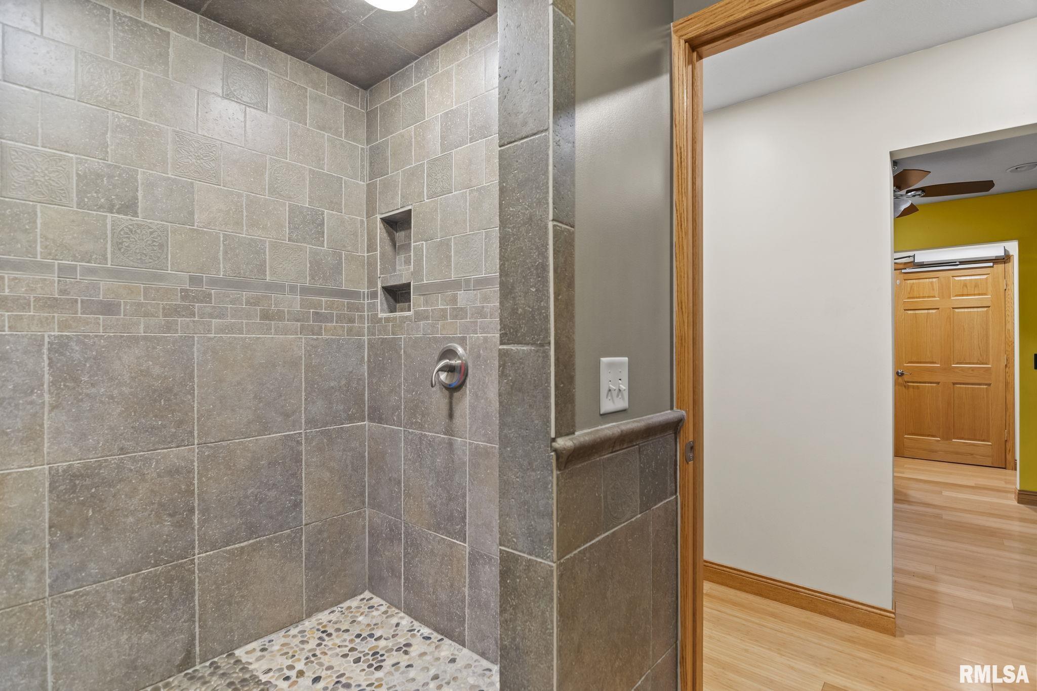 10 South Griffith Creek Road Mechanicsburg, IL 62545 - Photo 45 of 81