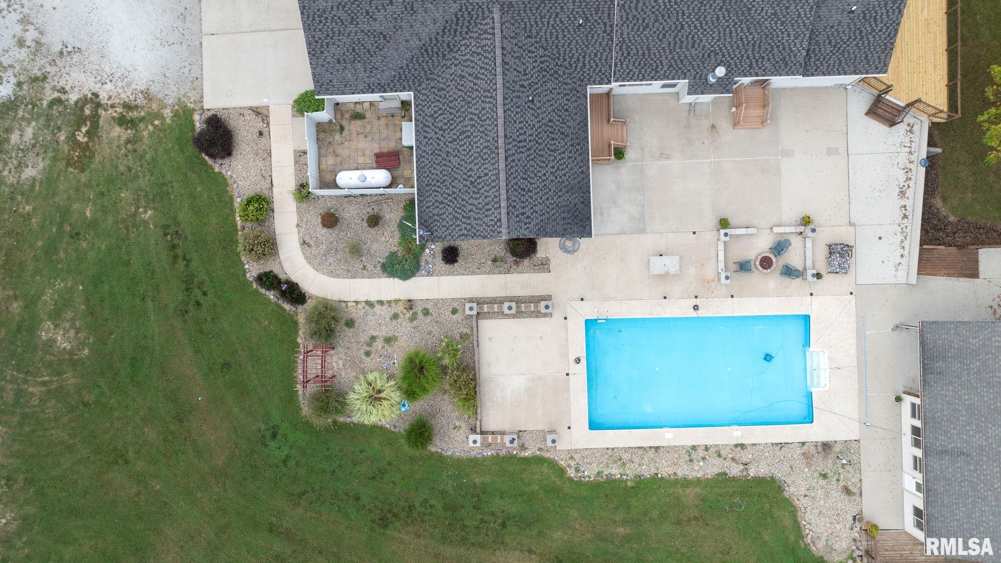 10 South Griffith Creek Road Mechanicsburg, IL 62545 - Photo 59 of 81