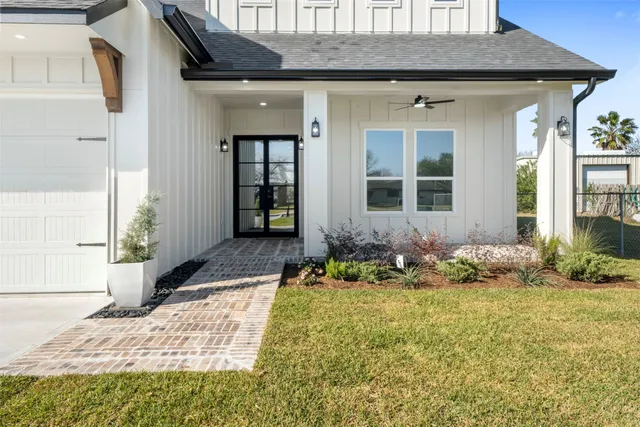 $679,000 | 4221 Mallard Lane, Baytown, TX 77523
