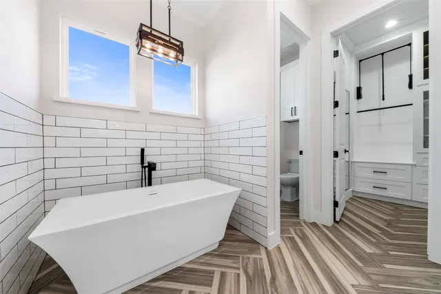 $679,000 | 4221 Mallard Lane, Baytown, TX 77523