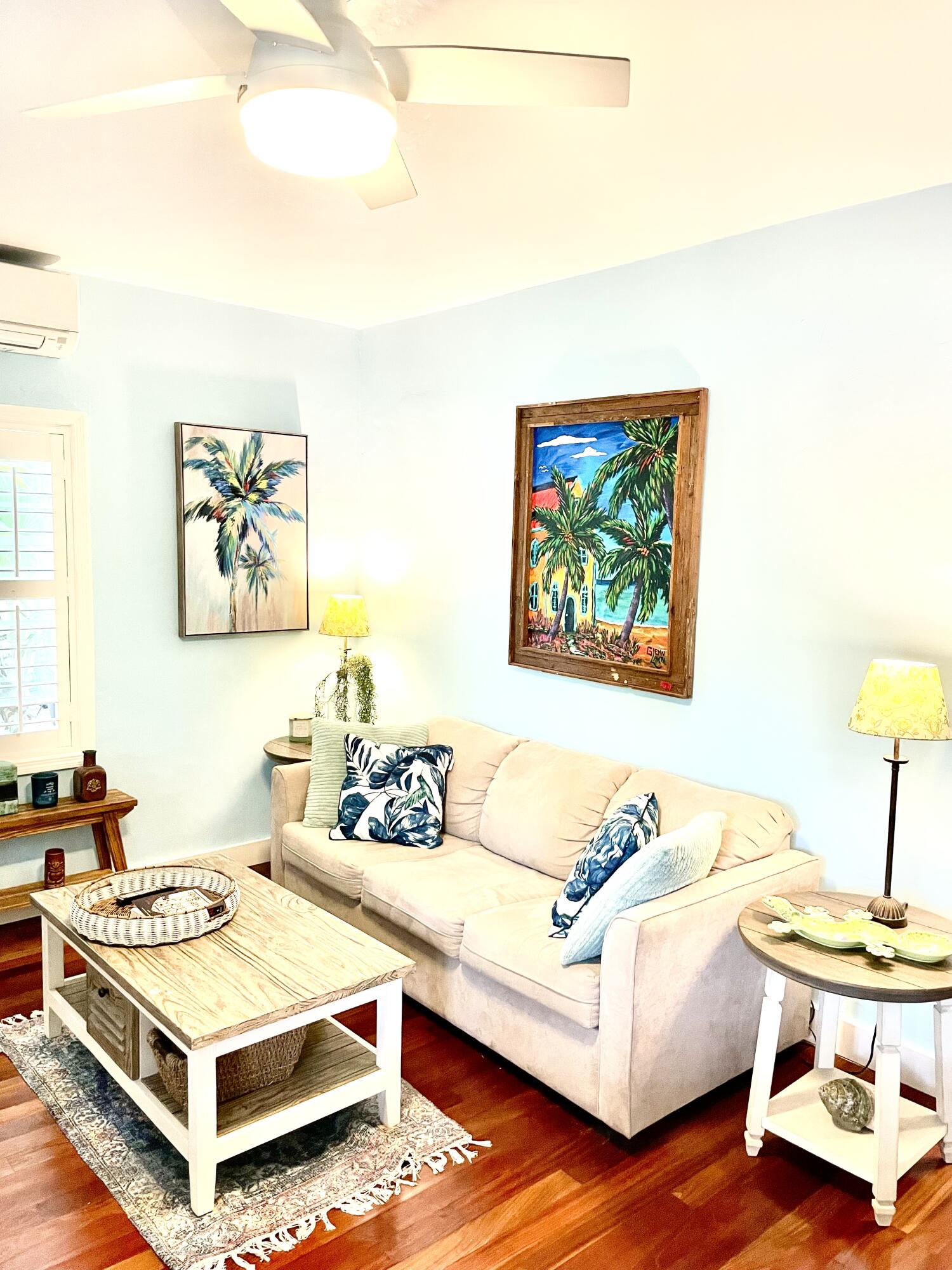 804 South Street, Unit 1 Key West, FL 33040 - Photo 4 of 31 a living room with furniture and a table