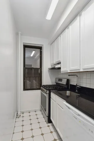 $4,000 | 222 East 35th Street, Unit 2F | Murray Hill
