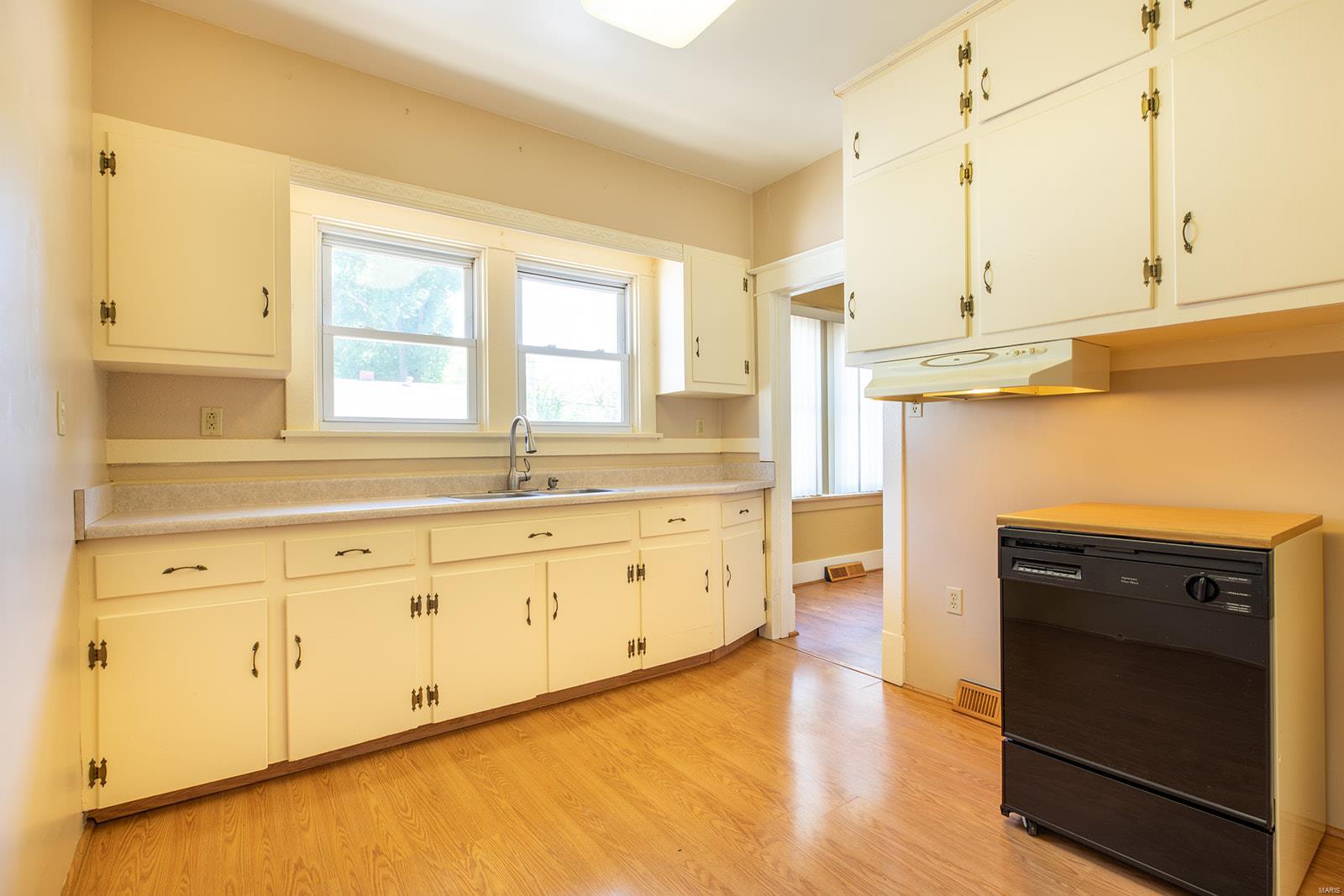 104 Smith Avenue South Roxana, IL 62087 - Photo 16 of 25 Gallery Image 16