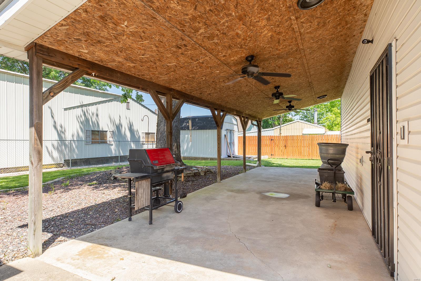 104 Smith Avenue South Roxana, IL 62087 - Photo 7 of 25 Gallery Image 7