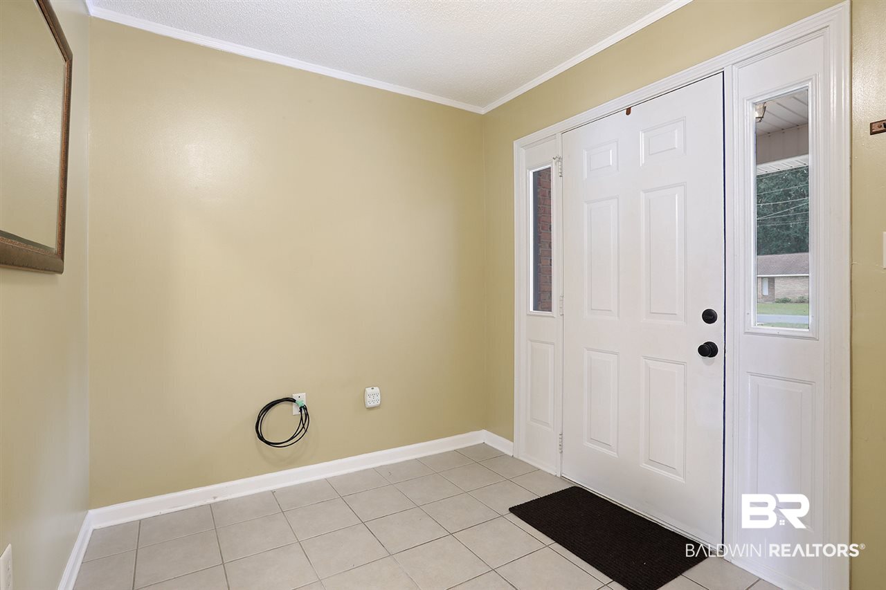 526 West Amanda Avenue Foley, AL 36535 - Photo 2 of 15