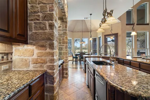 $1,625,000 | 4008 Sugarloaf Drive, Austin, TX 78738