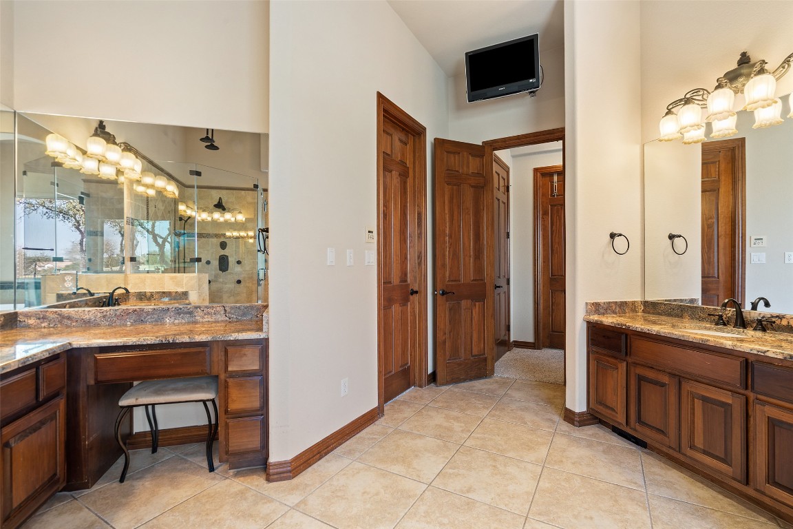 4008 Sugarloaf Drive Austin, TX 78738 - Photo 26 of 40