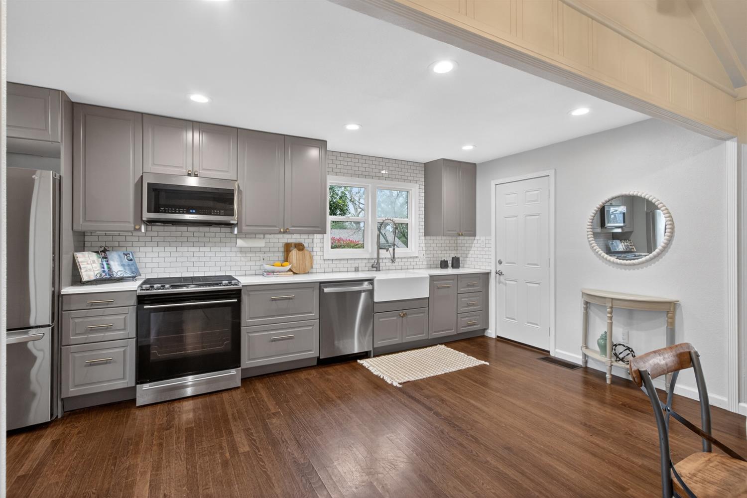 2373 Carlsbad Avenue Sacramento, CA 95821 - Photo 15 of 53