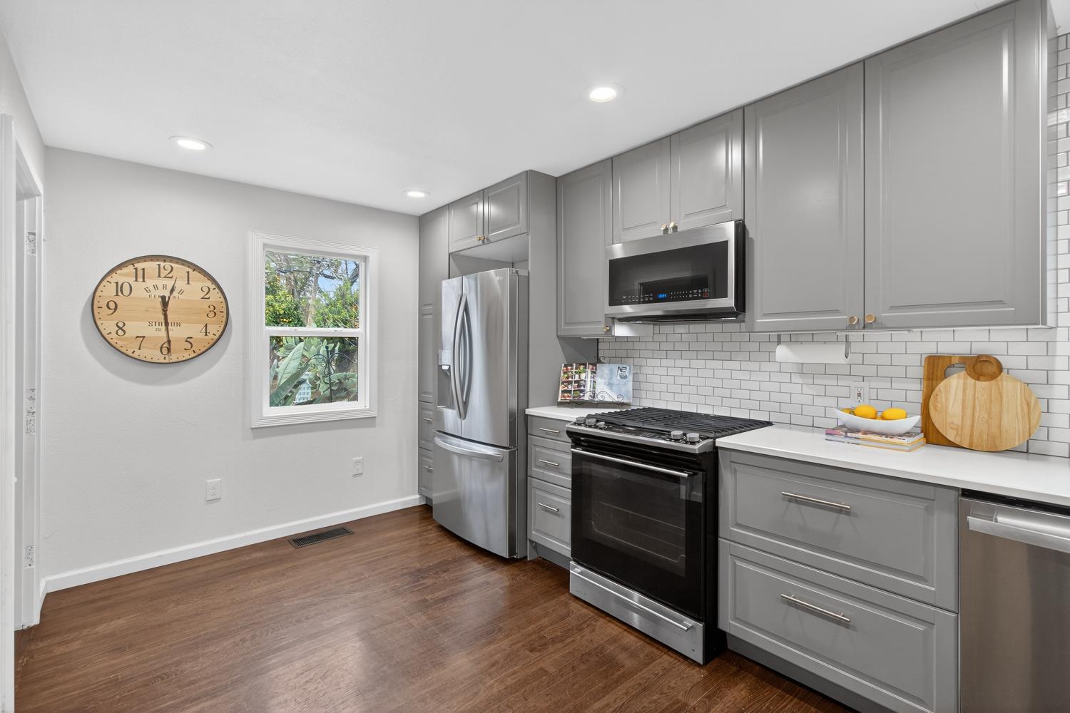 2373 Carlsbad Avenue Sacramento, CA 95821 - Photo 18 of 53