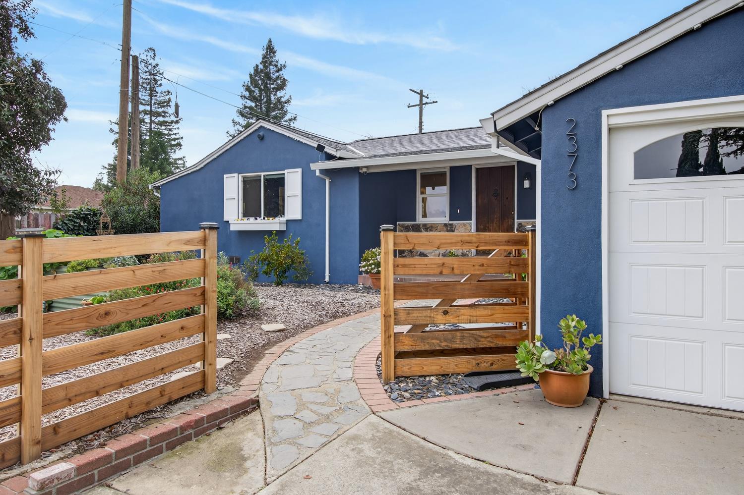 2373 Carlsbad Avenue Sacramento, CA 95821 - Photo 3 of 53