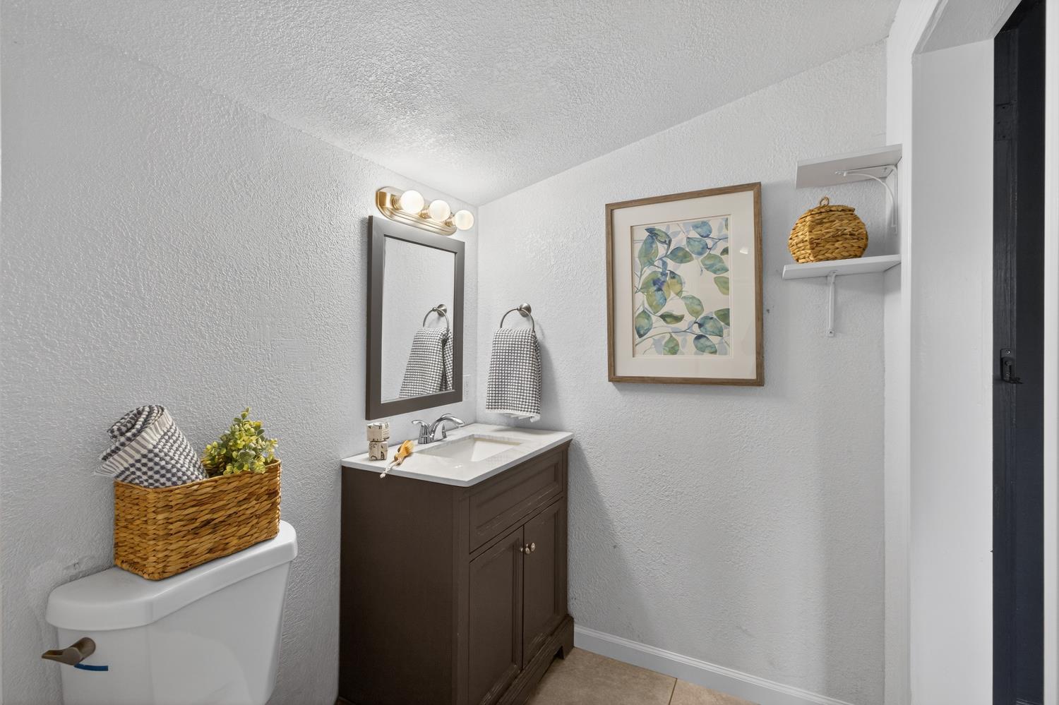 2373 Carlsbad Avenue Sacramento, CA 95821 - Photo 36 of 53