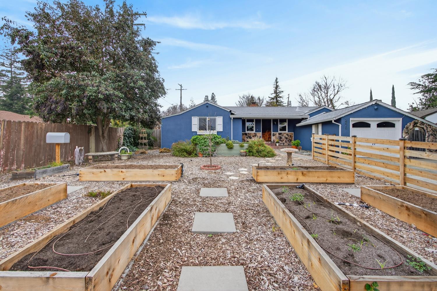 2373 Carlsbad Avenue Sacramento, CA 95821 - Photo 4 of 53