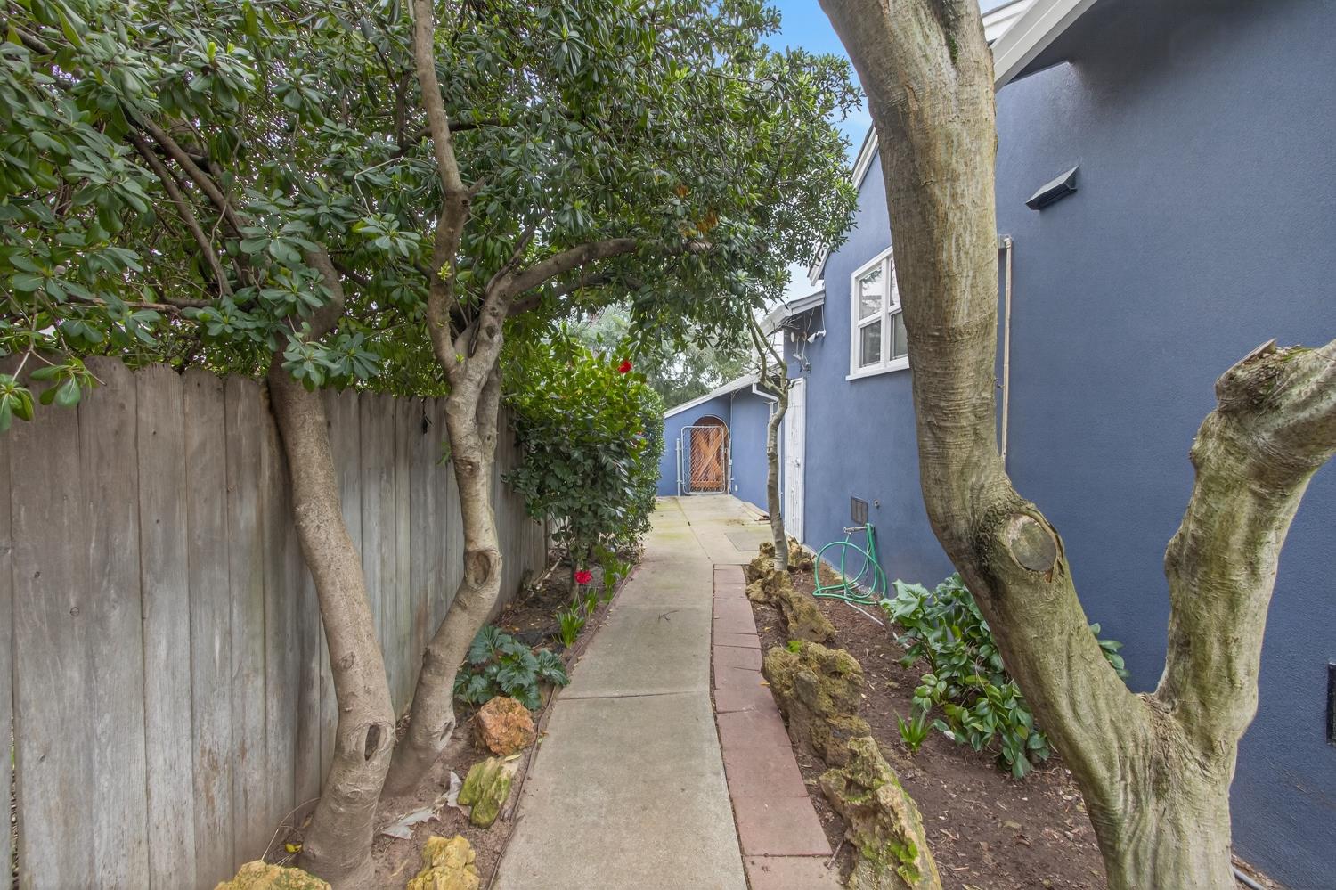 2373 Carlsbad Avenue Sacramento, CA 95821 - Photo 41 of 53