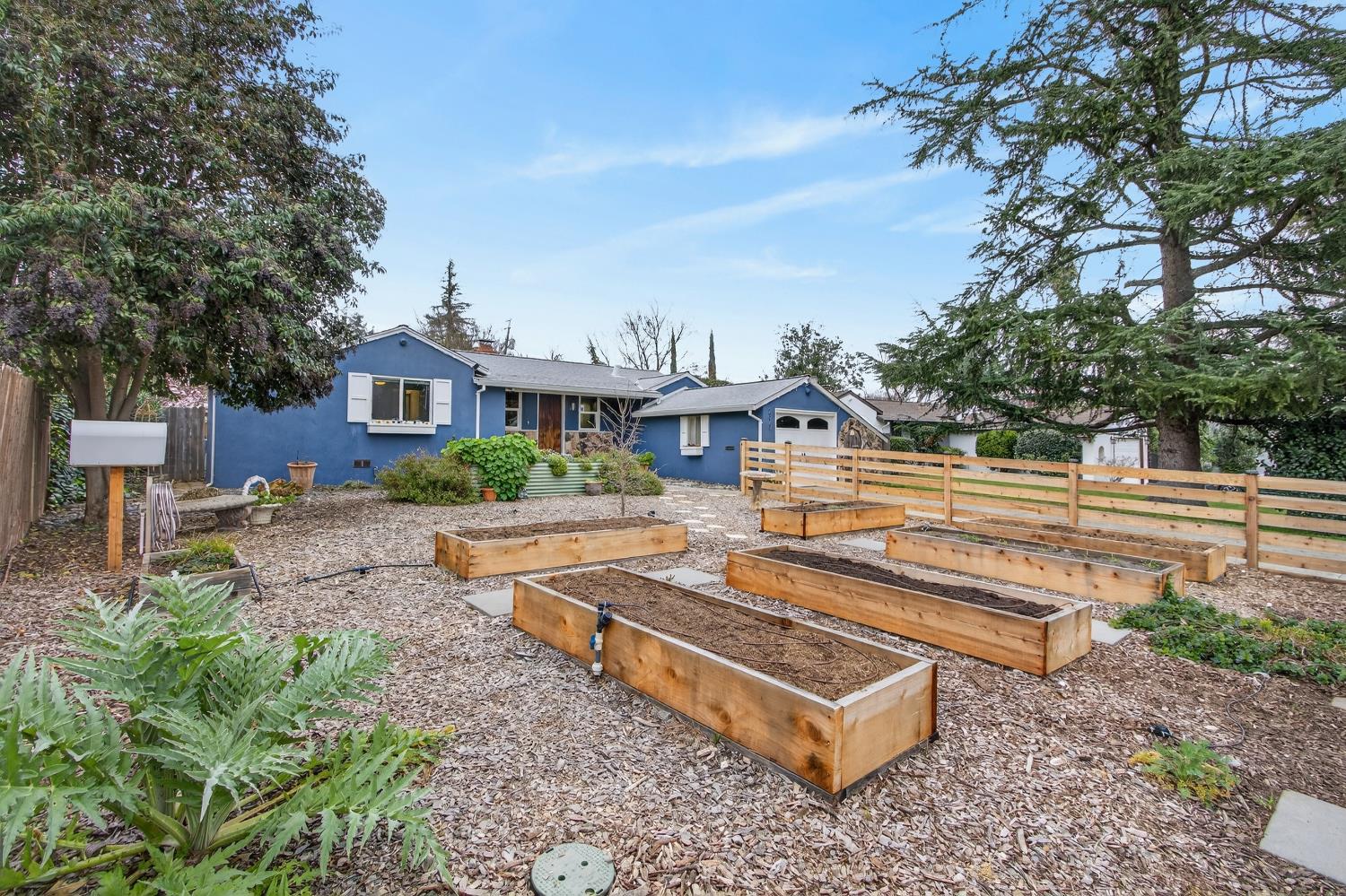 2373 Carlsbad Avenue Sacramento, CA 95821 - Photo 5 of 53