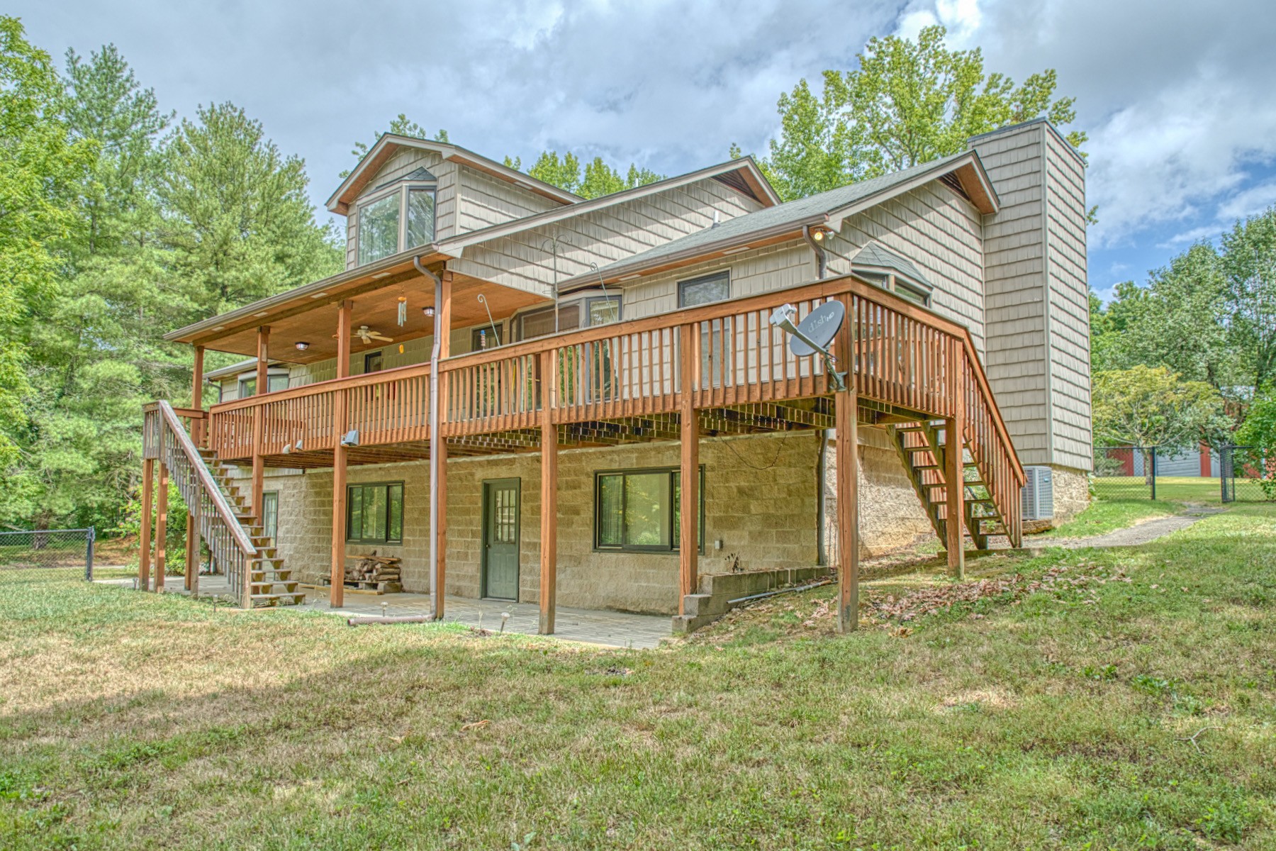 2139 Austin Bottom Road Baxter, TN 38544 - Photo 45 of 64 a view of a house with a yard