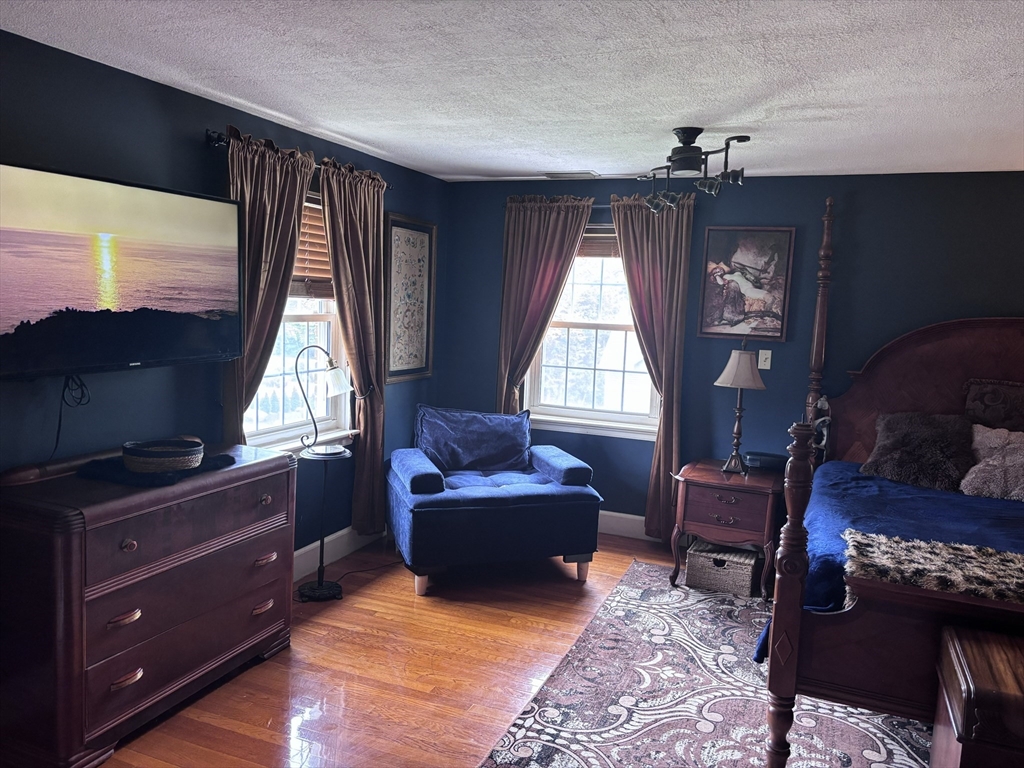 2055 Allen Street Springfield, MA 01118 - Photo 9 of 42