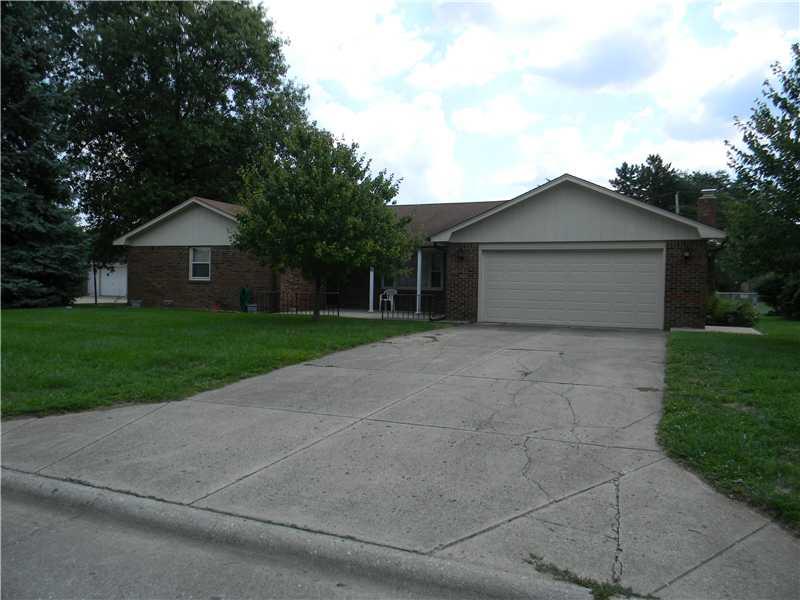 2114 Round Barn Road Anderson, IN 46017 - Photo 1 of 15 Gallery Image 1