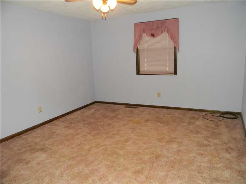 2114 Round Barn Road Anderson, IN 46017 - Photo 11 of 15 Gallery Image 11