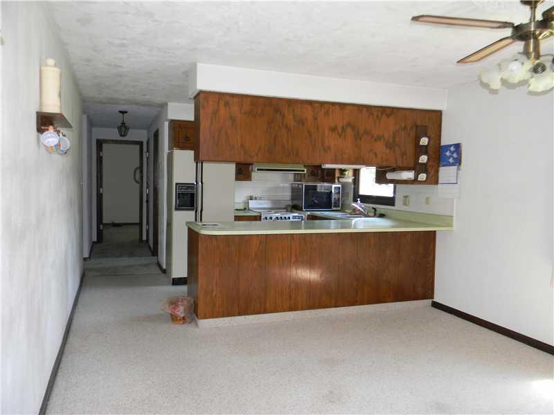 2114 Round Barn Road Anderson, IN 46017 - Photo 7 of 15 Gallery Image 7