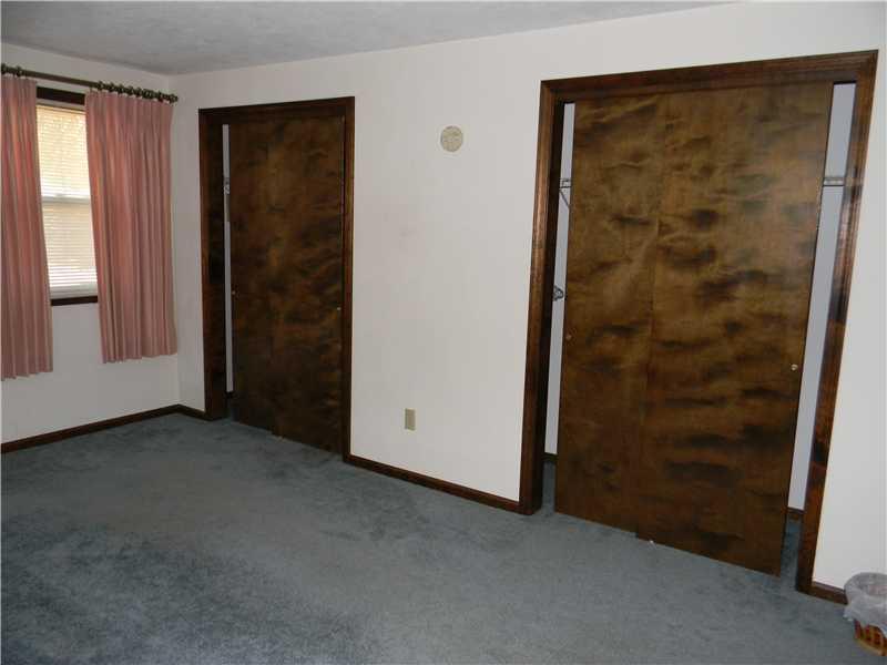 2114 Round Barn Road Anderson, IN 46017 - Photo 10 of 15 Gallery Image 10