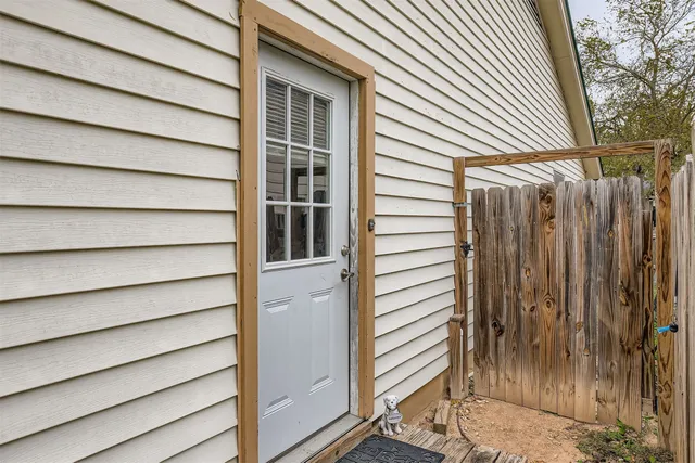 $430,000 | 3104 Dominic Drive, Austin, TX 78745