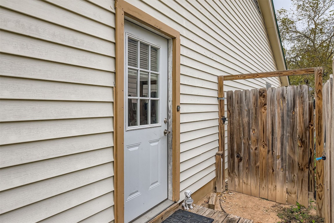 3104 Dominic Drive Austin, TX 78745 - Photo 27 of 28 Entrance to property