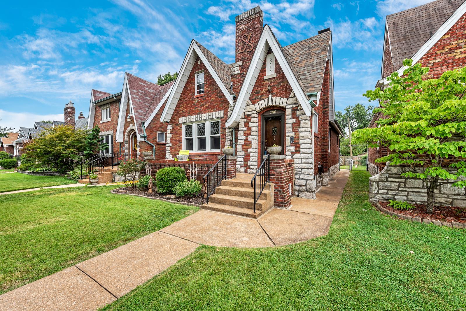 5746 Rhodes Avenue St. Louis, MO 63109 - Photo 1 of 37 Gallery Image 1
