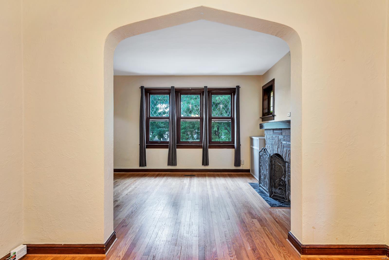 5746 Rhodes Avenue St. Louis, MO 63109 - Photo 11 of 37 Gallery Image 11