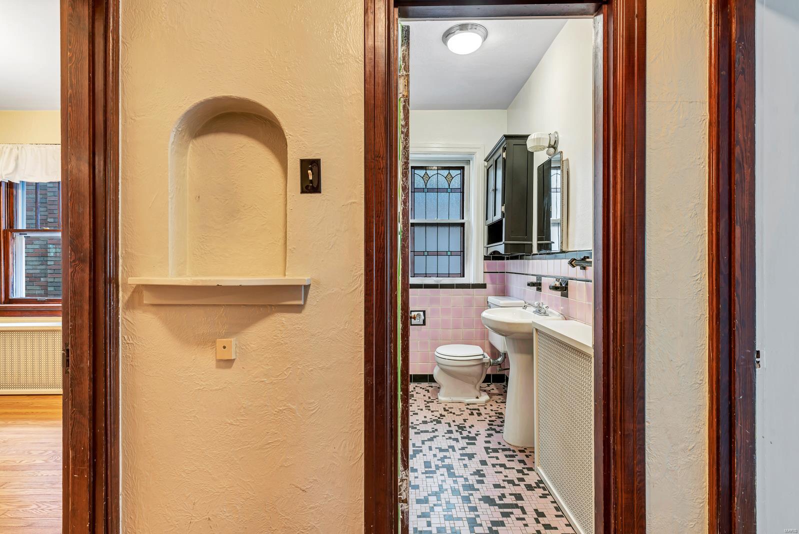 5746 Rhodes Avenue St. Louis, MO 63109 - Photo 12 of 37 Gallery Image 12