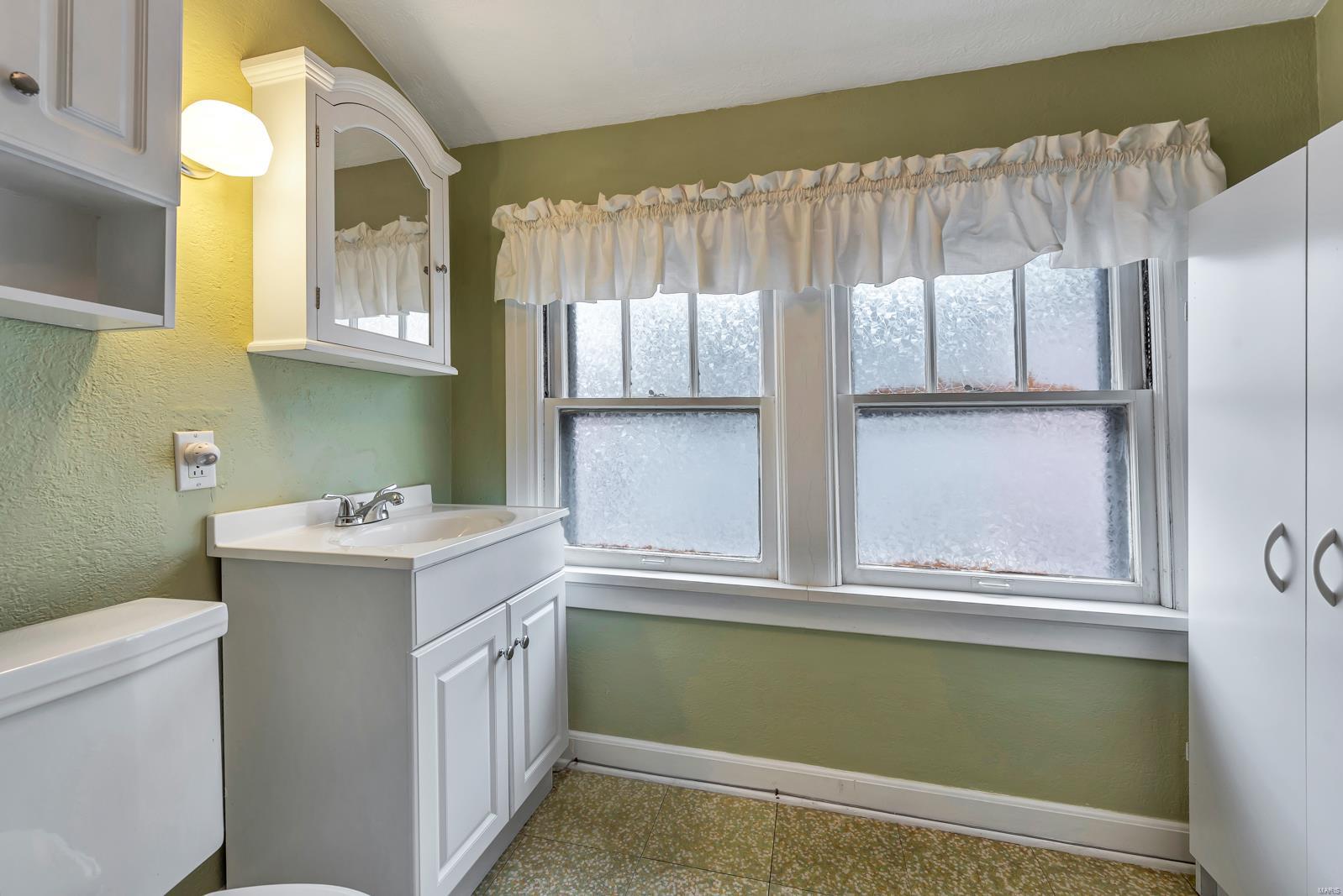 5746 Rhodes Avenue St. Louis, MO 63109 - Photo 26 of 37 Gallery Image 26