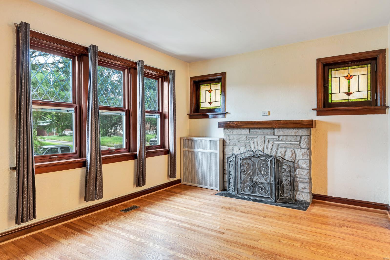 5746 Rhodes Avenue St. Louis, MO 63109 - Photo 5 of 37 Gallery Image 5