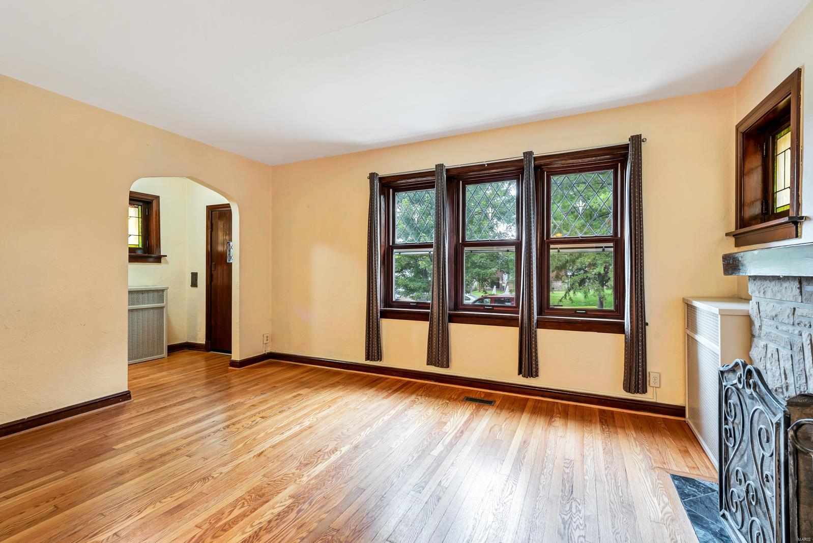 5746 Rhodes Avenue St. Louis, MO 63109 - Photo 6 of 37 Gallery Image 6