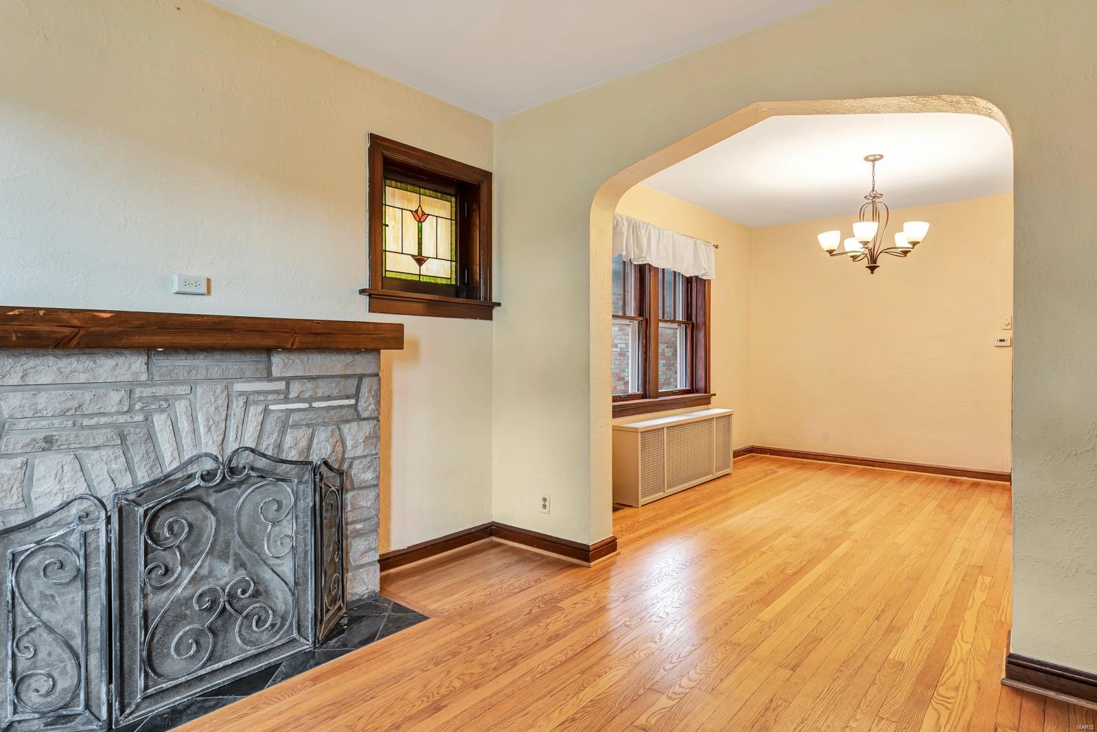 5746 Rhodes Avenue St. Louis, MO 63109 - Photo 8 of 37 Gallery Image 8