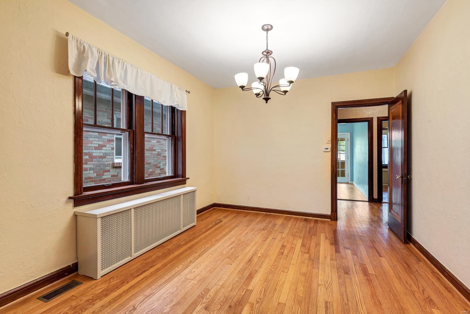 5746 Rhodes Avenue St. Louis, MO 63109 - Photo 9 of 37 Gallery Image 9