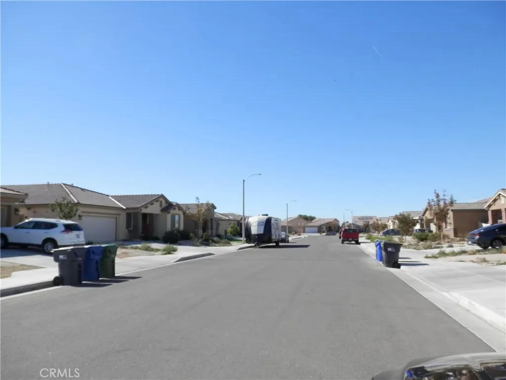 0 20th Street Lancaster, CA 93534 - Photo 15 of 17 a view of road with card
