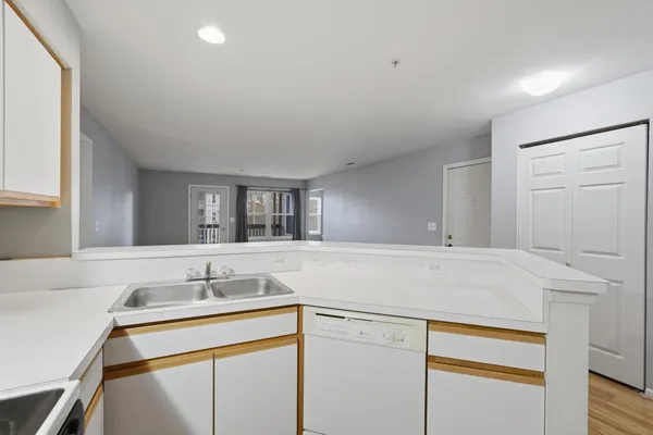 $258,000 | 1307 Millbrook Trail, Ann Arbor, MI 48108