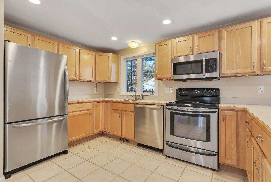 278 Simon Narrows Road Mashpee, MA 02649 - Photo 7 of 20 278kitchen