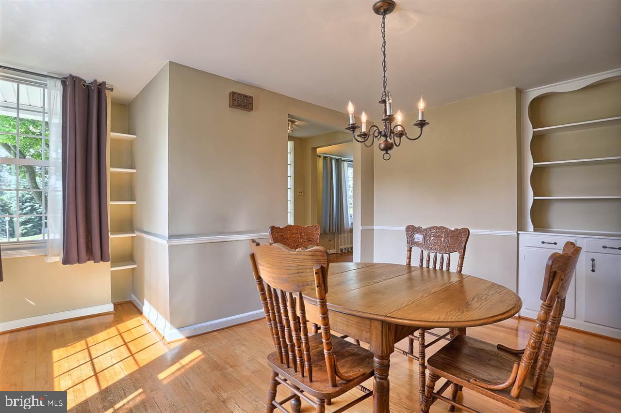 861 Locust Grove Road York, PA 17402 - Photo 11 of 31 Gallery Image 11
